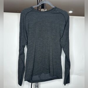 Lululemon Men’s Long Sleeve Metal Vent Tech Sz M